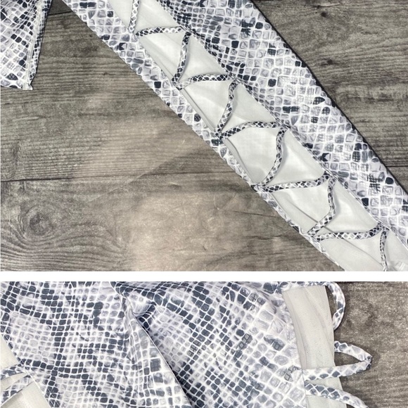 NWT Good American Python mesh side leggings - Picture 2 of 8